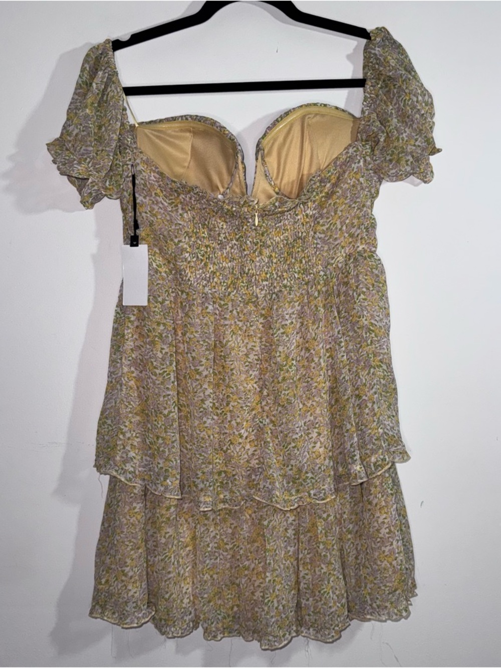 ASTR The Label NWT Yellow Floral Off Shoulder Puff Sleeve Mini Dress M - Picture 3 of 10